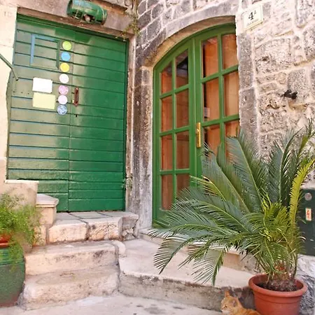 Mima Hvar * Хвар